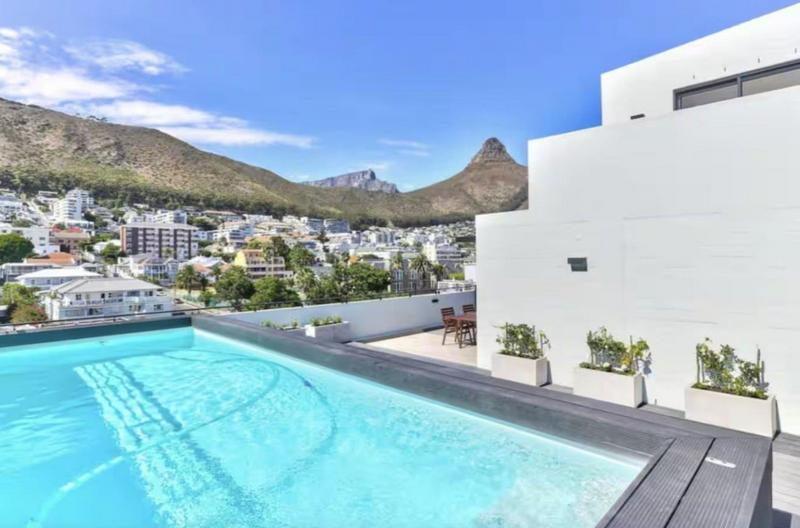 2 Bedroom Property for Sale in Sea Point Western Cape